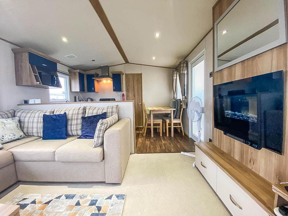 Lovely 6 Berth Caravan With Decking And Wifi In Kent, Ref 47017C Hotel Whitstable Ngoại thất bức ảnh