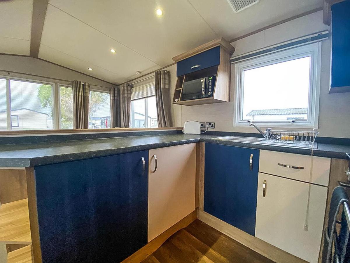 Lovely 6 Berth Caravan With Decking And Wifi In Kent, Ref 47017C Hotel Whitstable Ngoại thất bức ảnh